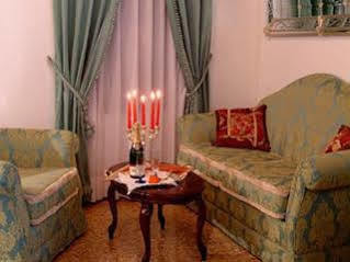 B & B Livia Oliva Lido di Venezia Екстер'єр фото